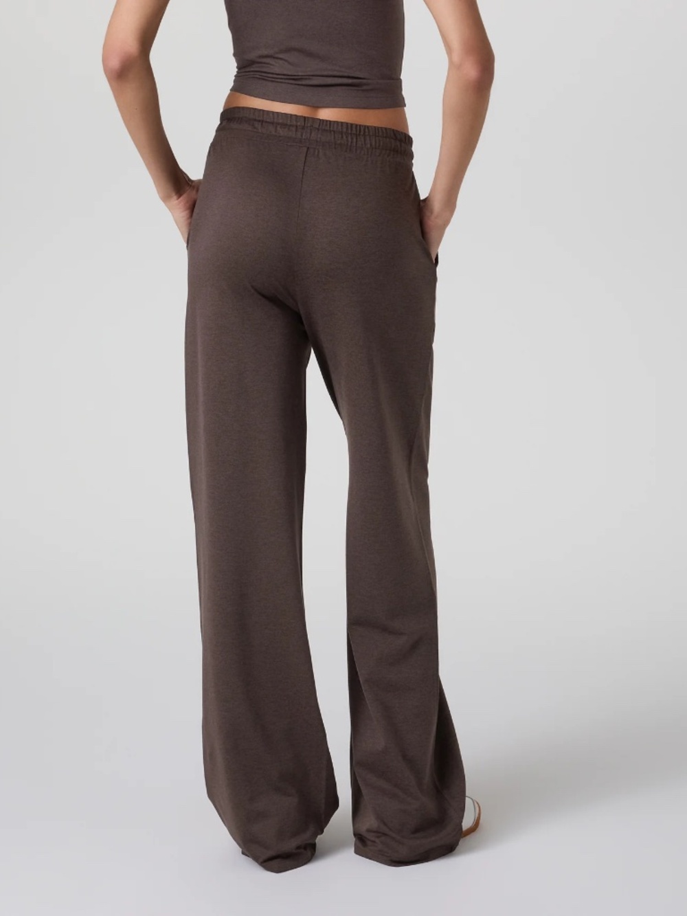 Vuori Halo Essential Wideleg Pant Regular Length in Java Heather size Large NEW - Picture 2 of 6